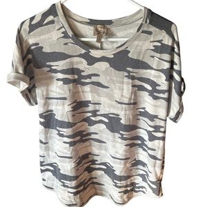Como Vintage Camo print top